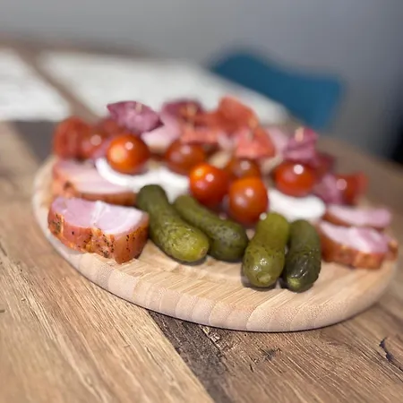 Tiny Universitate Apartment *