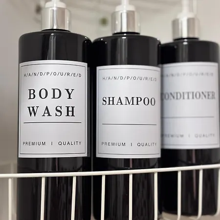 Tiny Universitate Apartment *